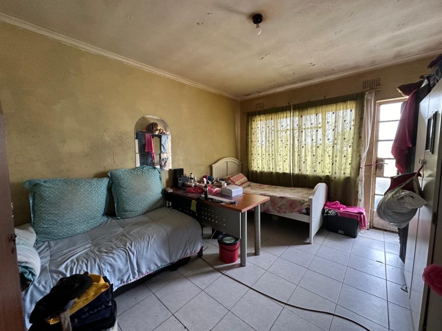 2 Bedroom Property for Sale in Oakdene Western Cape